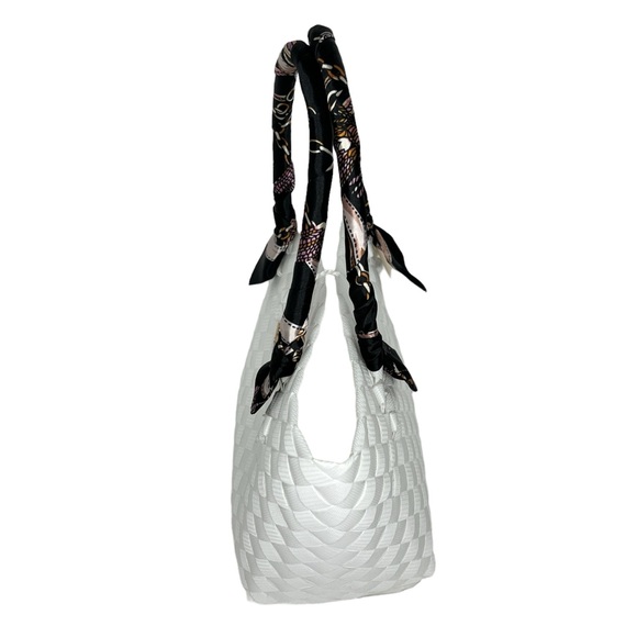 Bayong Handcrafted Synthetic Dual Handle With Bow Pin Tote Handbag - Picture 10 of 11